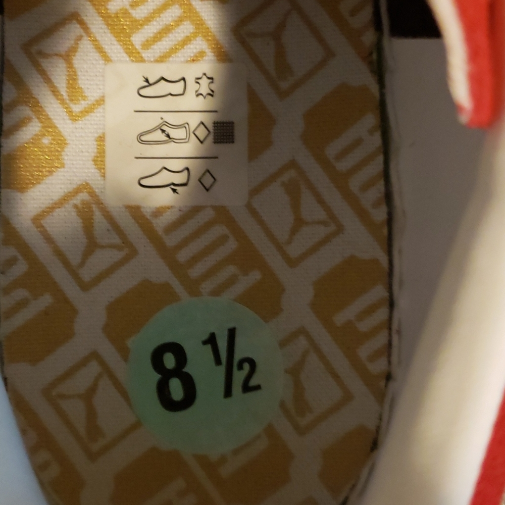 Puma sneakees - Picture 3 of 4